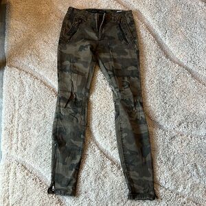 Zara basic jean size 2